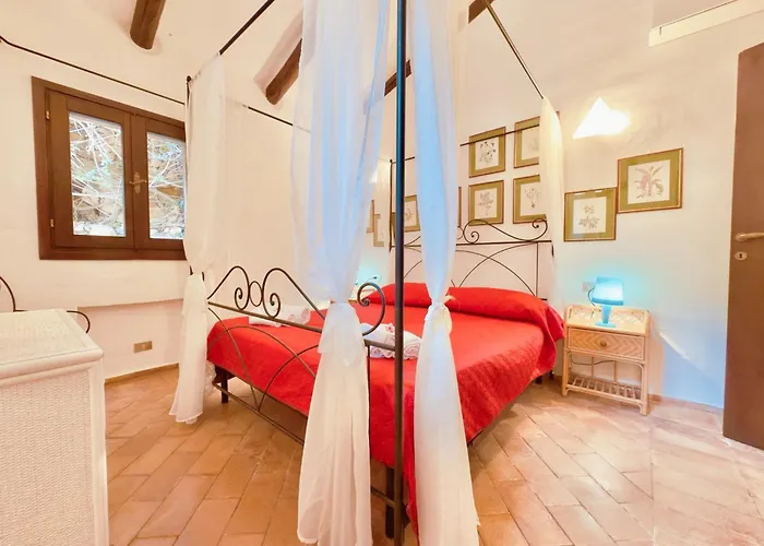 Apartment Alba Ruja 1 *